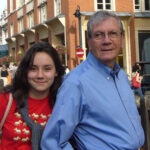 Laura-Gallo-Tapias-y-su-abuelo